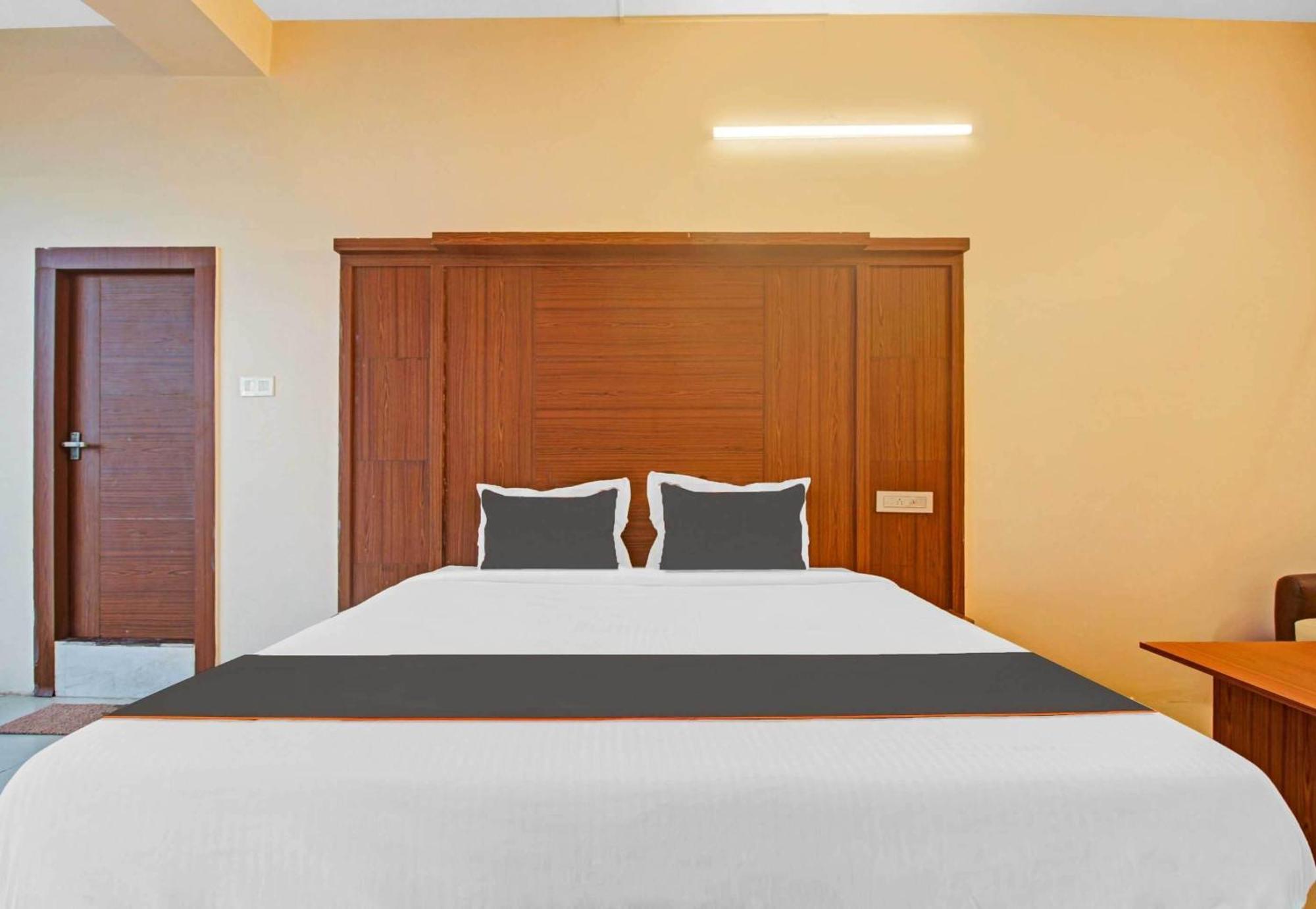Super Collection O Hotel Aqua Villa Near Netaji Subhash Chandra Bose International Airport Gauripur  Dış mekan fotoğraf